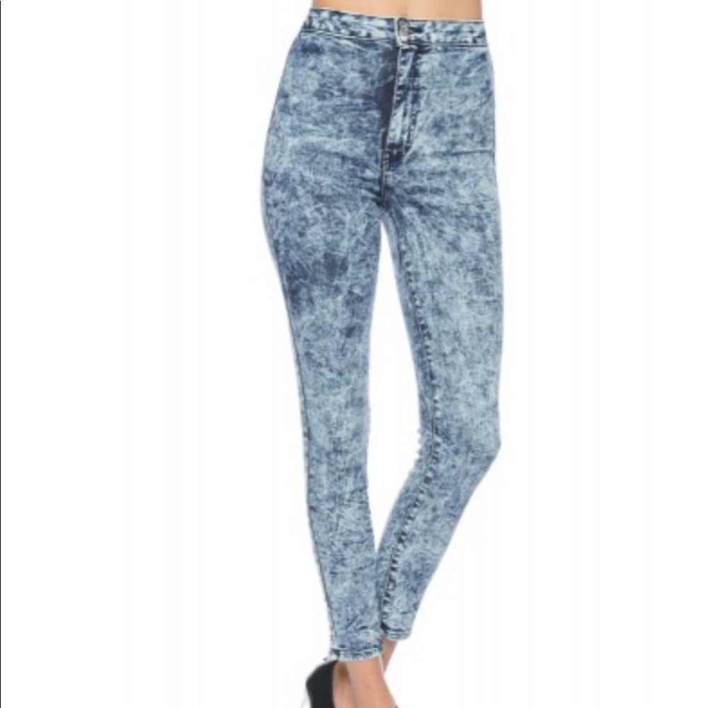 High Waisted Acid Wash Stretch Denim 👖 - Picture 3 of 4